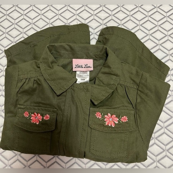 Clothes Bundle for folders girls - Picture 4 of 4